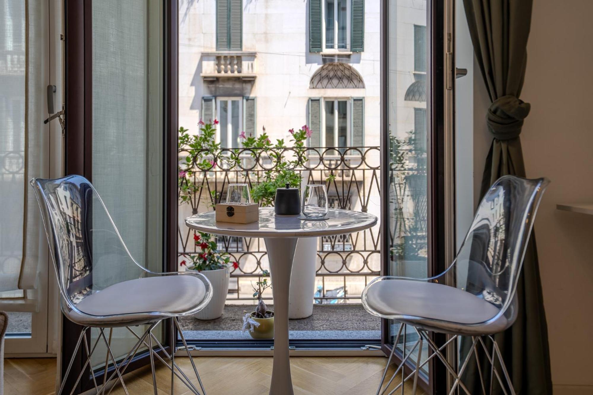 B And G San Babila- Luxury In The Heart Of Milano - Design District — Fotos 1